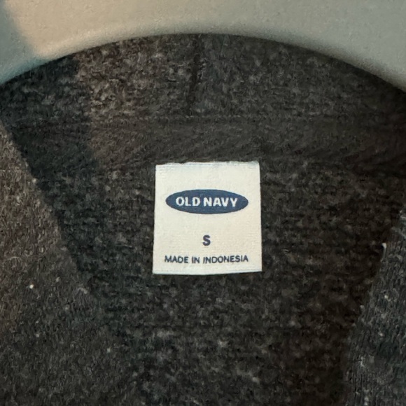 Dark grey sweatshirt from Old Navy - Picture 3 of 3